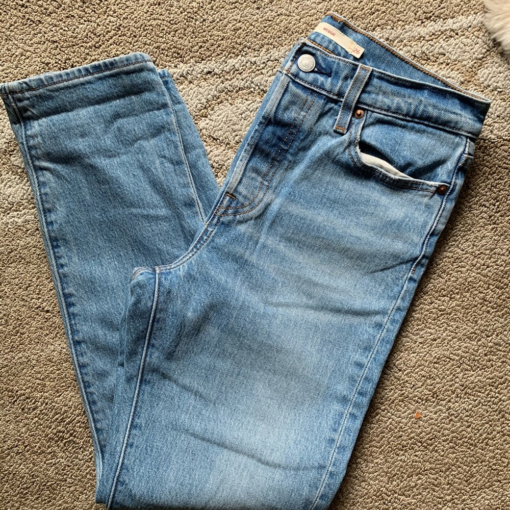 Levi’s Wedgie Icon jeans SZ 26